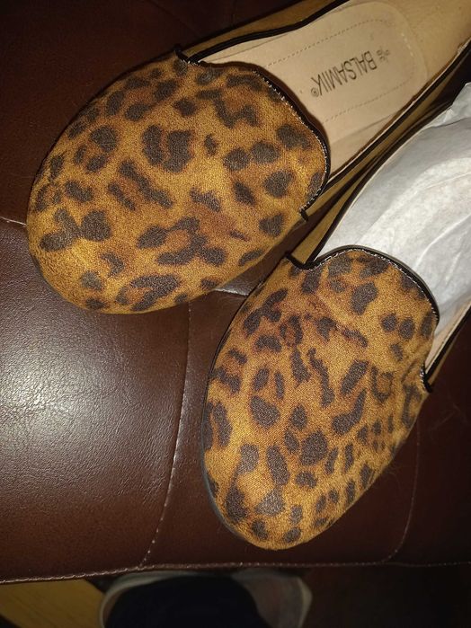 Sapatos 38 NOVOS