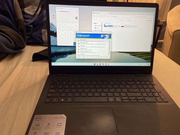 Laptop Dell Inspiron  3501. Intel i3 10 gen 8 RAM