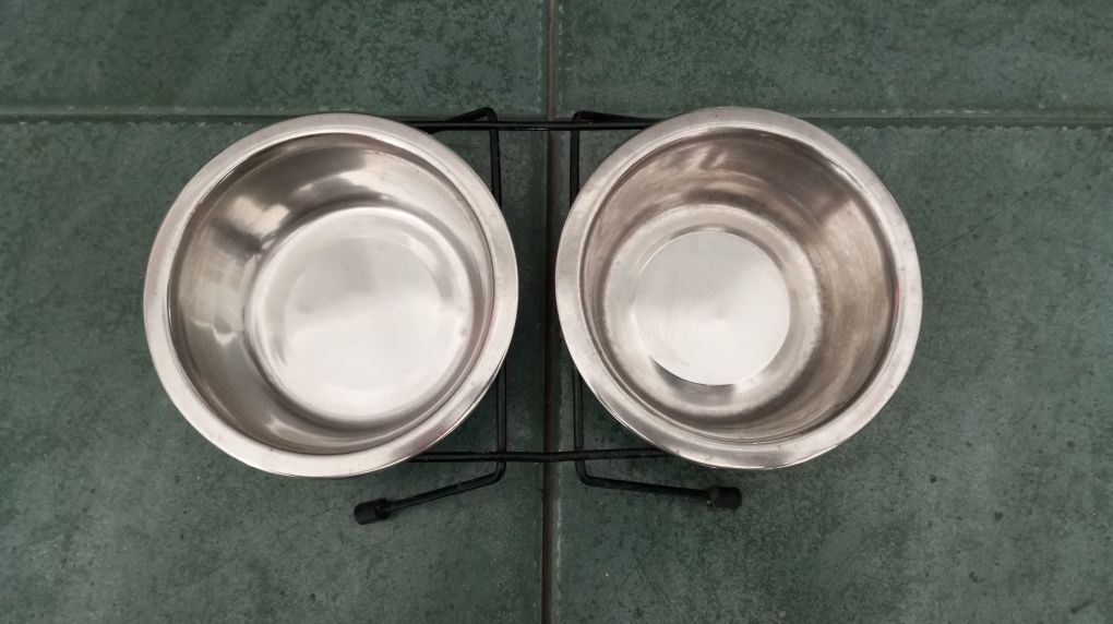 comedouro/bebedouro para cães/gatos