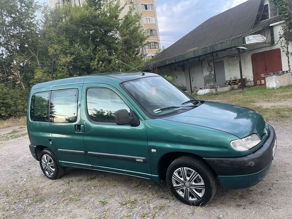 Продам Citroen Berlingo 2001г