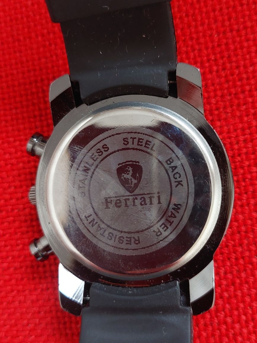 Relógio Ferrari novo