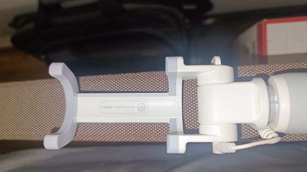 Селфі палка ,Монопод для смартфона Xiaomi Mi Selfie Stick Cable White