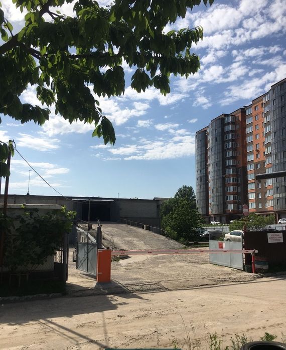 Здається в оренду гараж