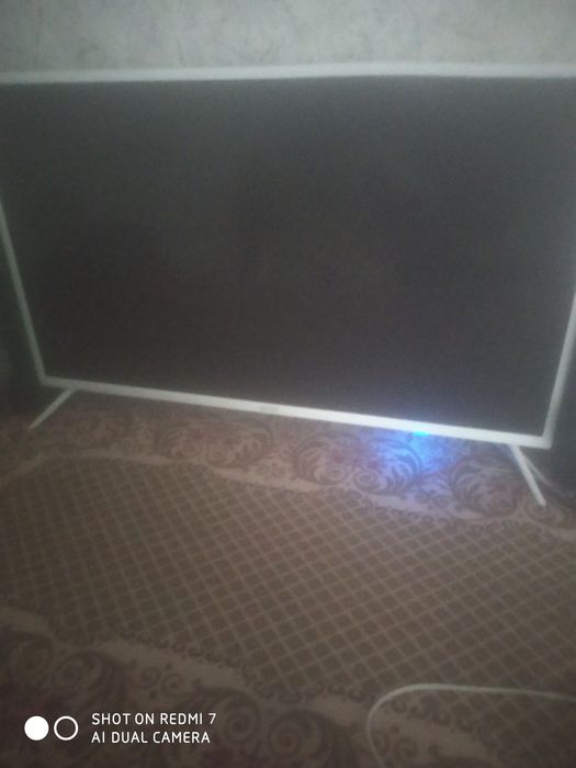 Продам срочно плазму не работает экран  Kivi