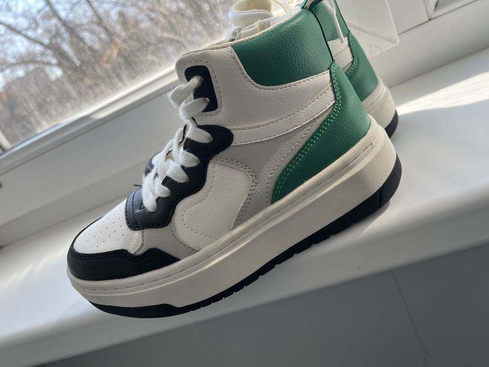 Кеди(хайтопи) Zara 33 розмір