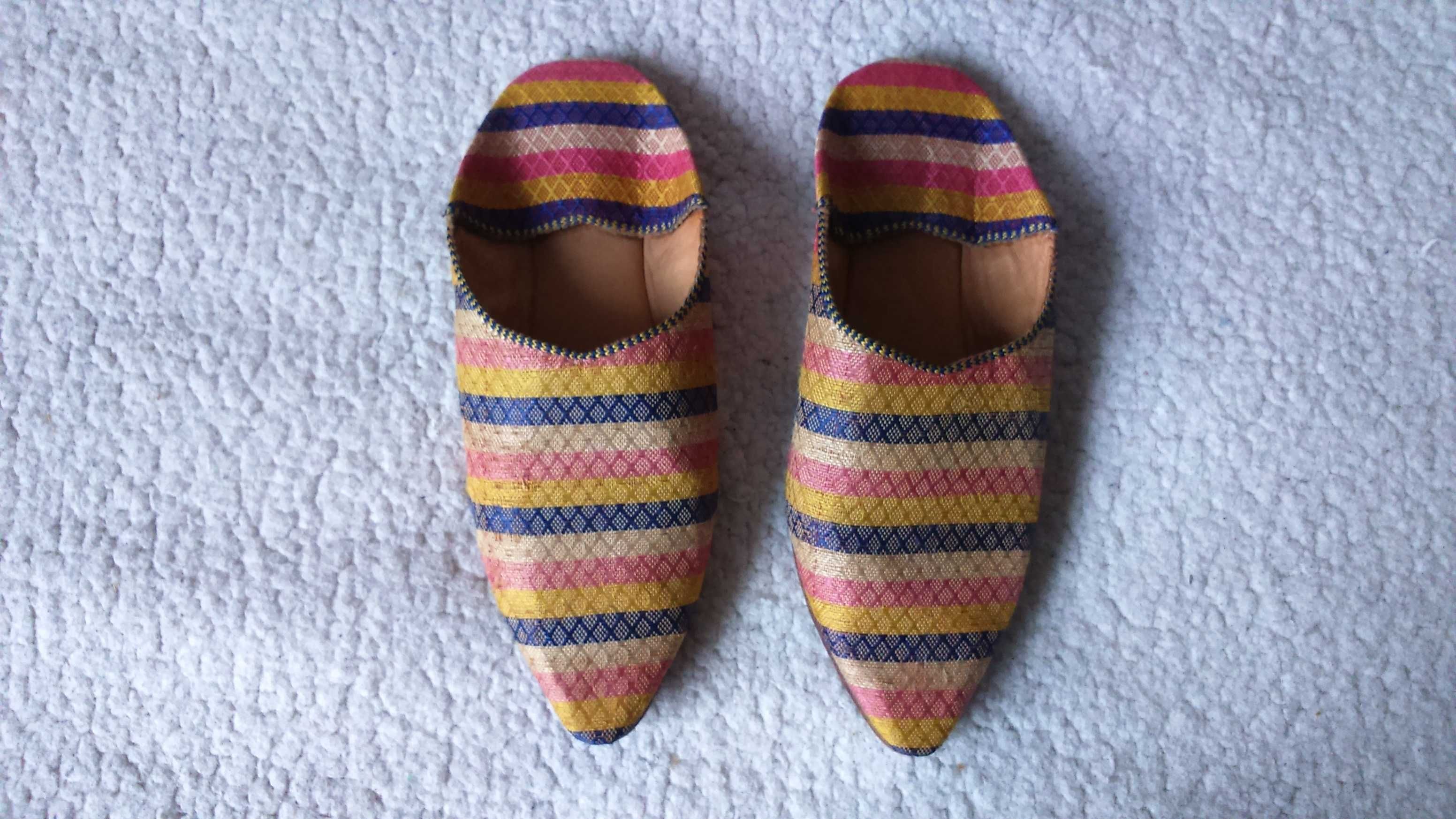 Шльопанці  мюлі шкіра / шовк Мароканські бабуші   KILIM Babouches