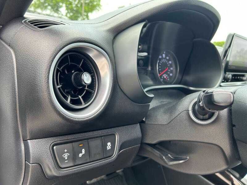 2022 Kia Forte GT Line