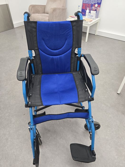 Cadeira de rodas adulto