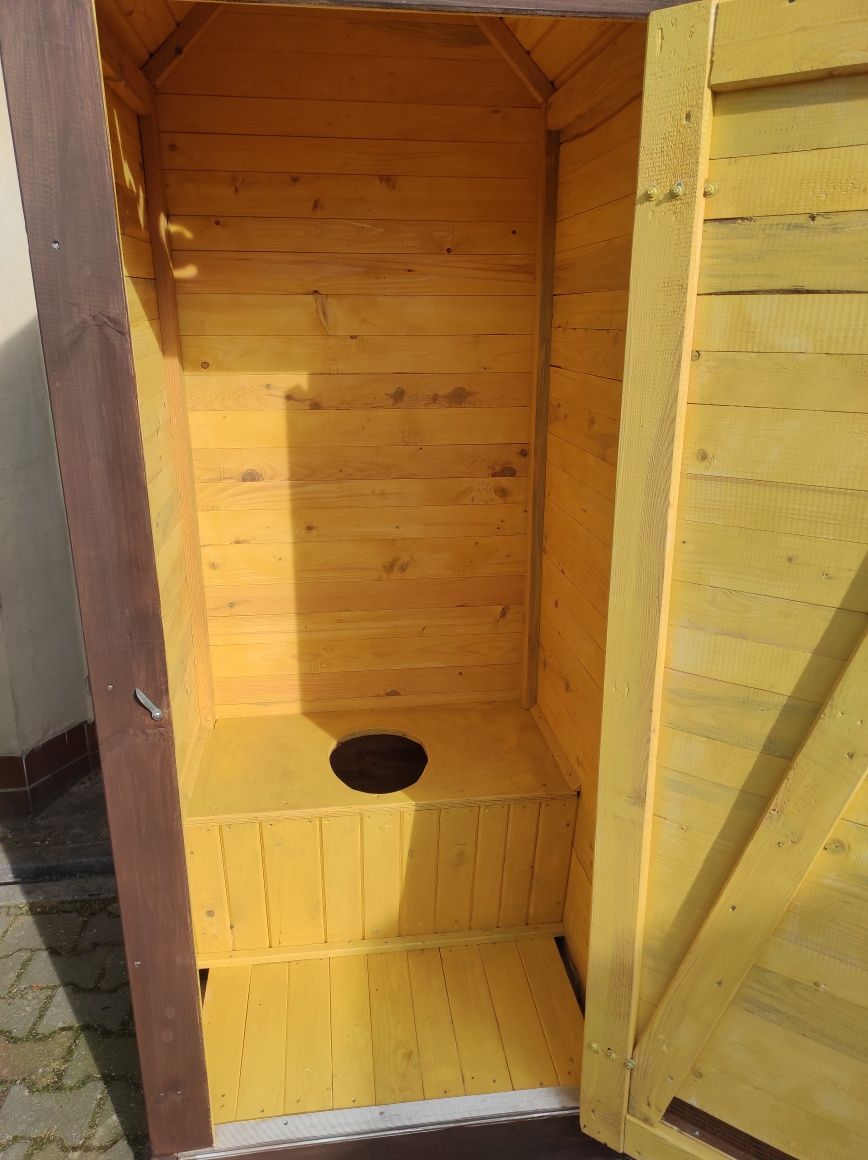 Toaleta drewniana, ustęp,WC, wychodek, kibel,