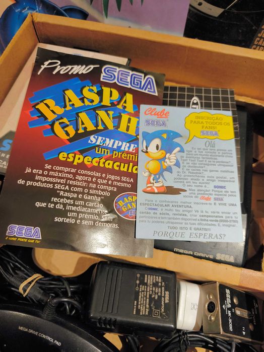 Sega Mega Drive em caixa