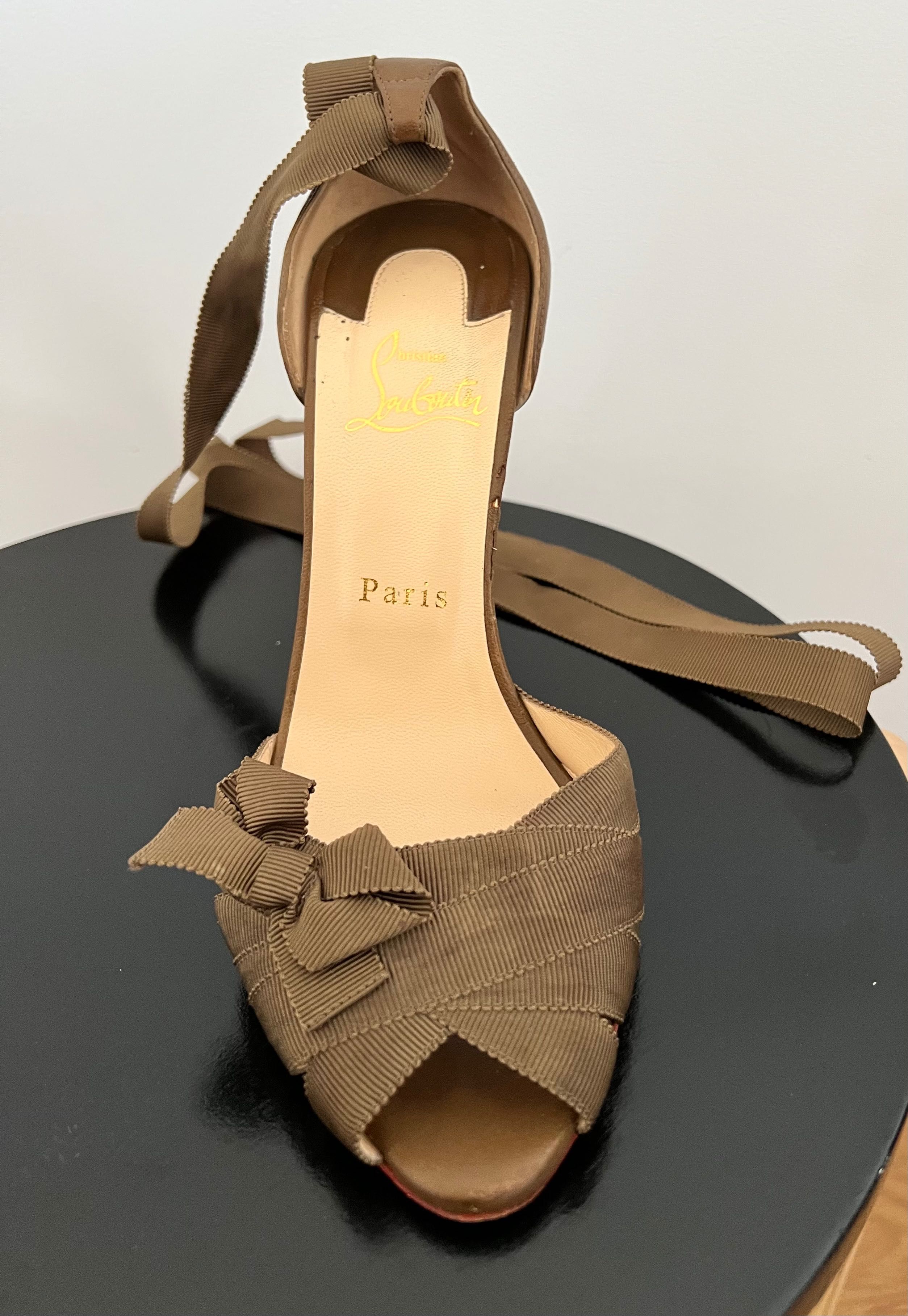 Sandália Christian Louboutin Christeriva, EU 39 (pre-loved)