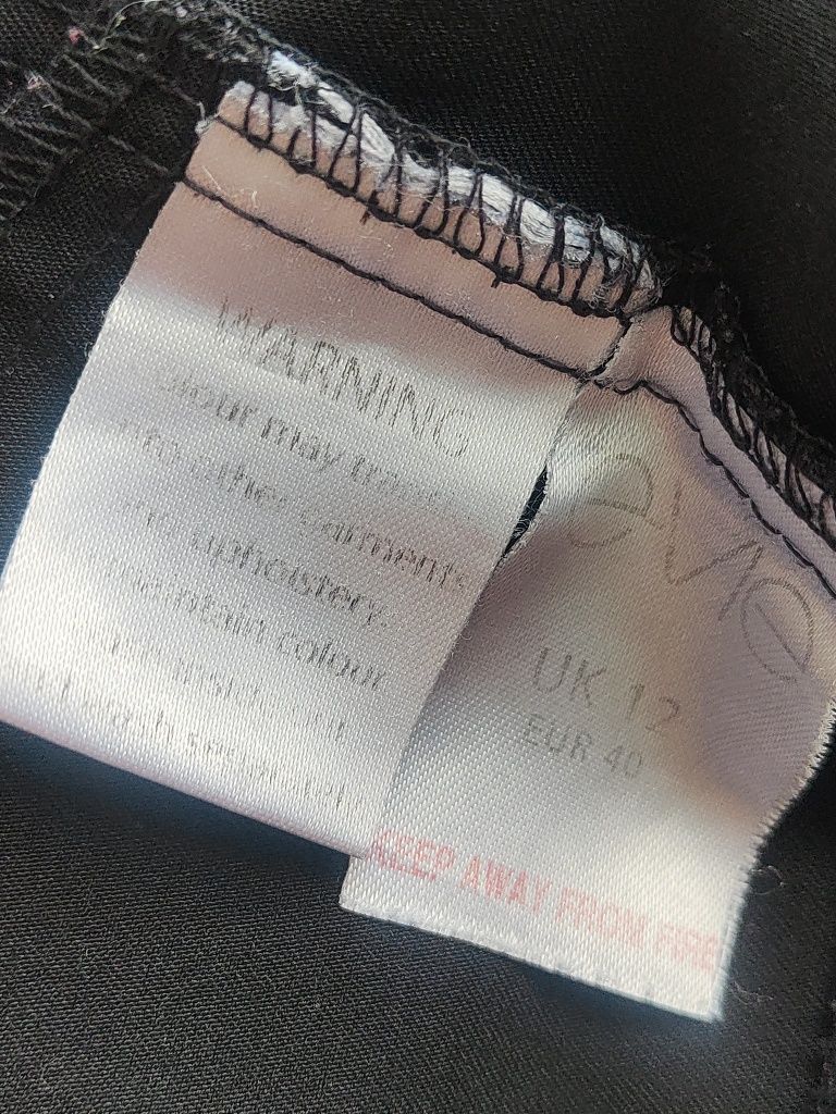 Czarne krótkie spodenki materiałowe lato plaża rozmiar 40
