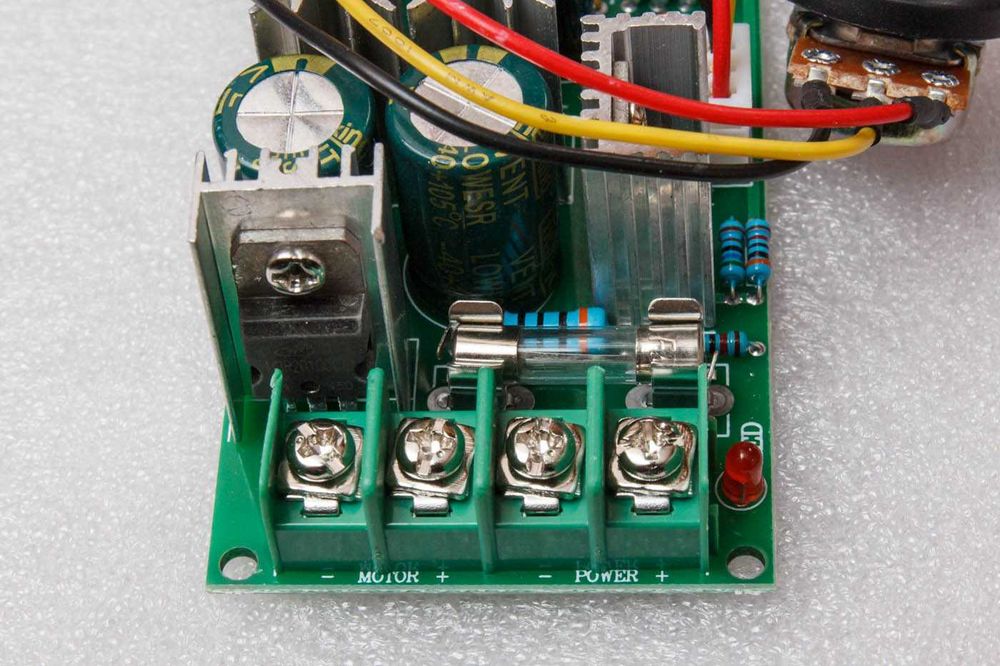 ШИМ регулятор оборотов двигателя пост. напряжения Uвх 10-60V 20А