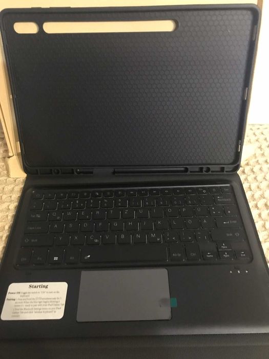 Bezprzewodowa klawiatura bluetooth + etui na tablet