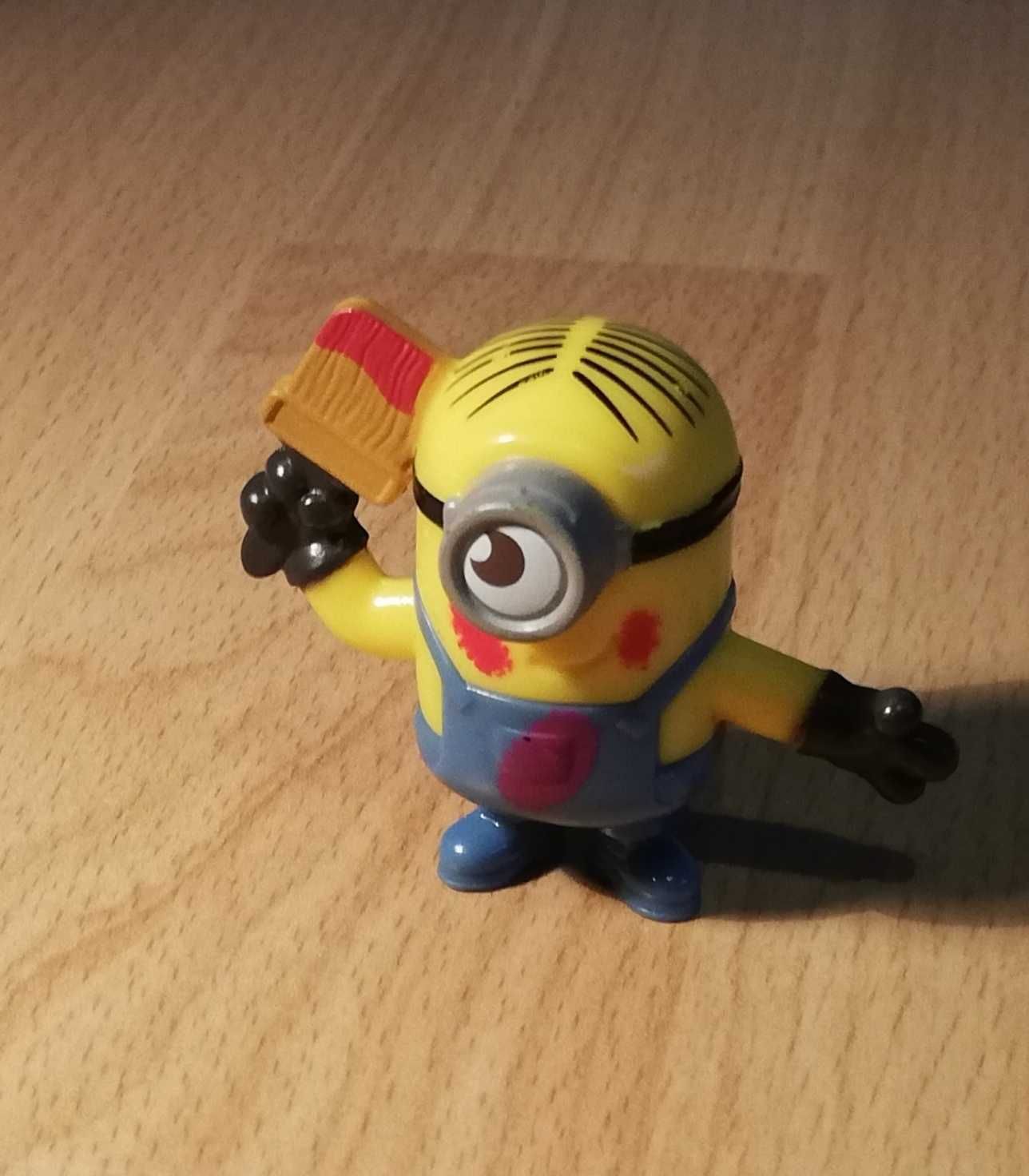 Minionek figurka.