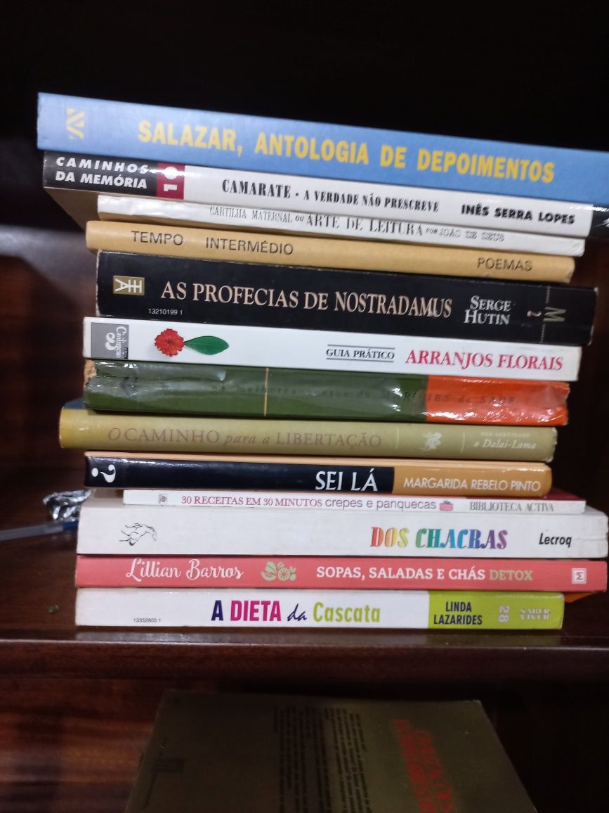 Vendo Livros diversos