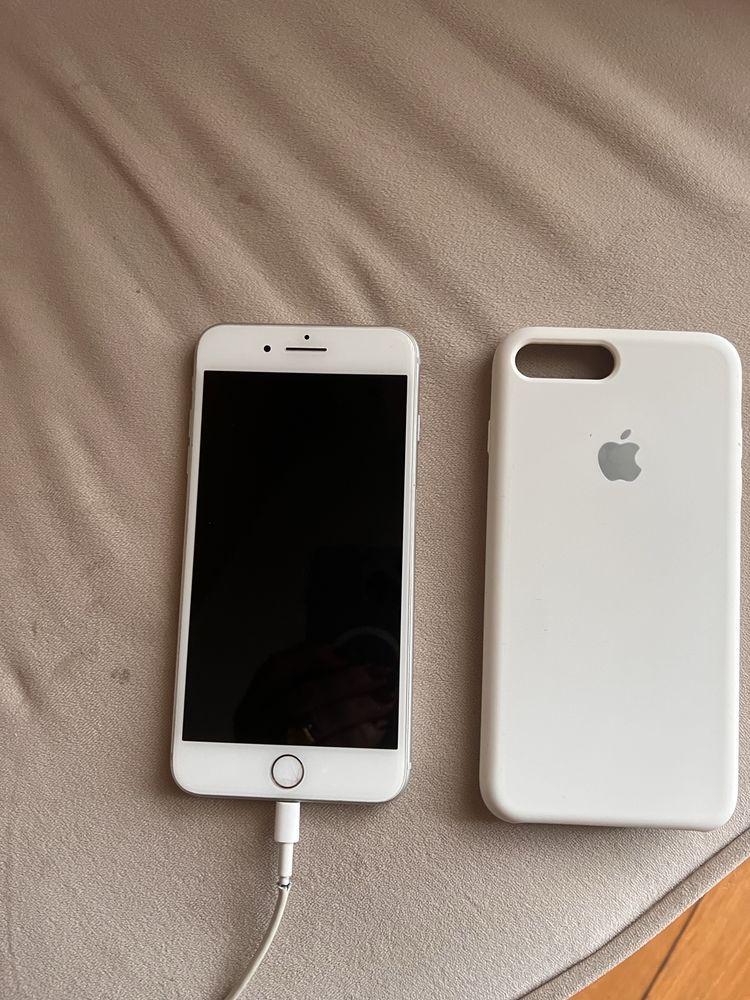 Iphone 8 plus dourado