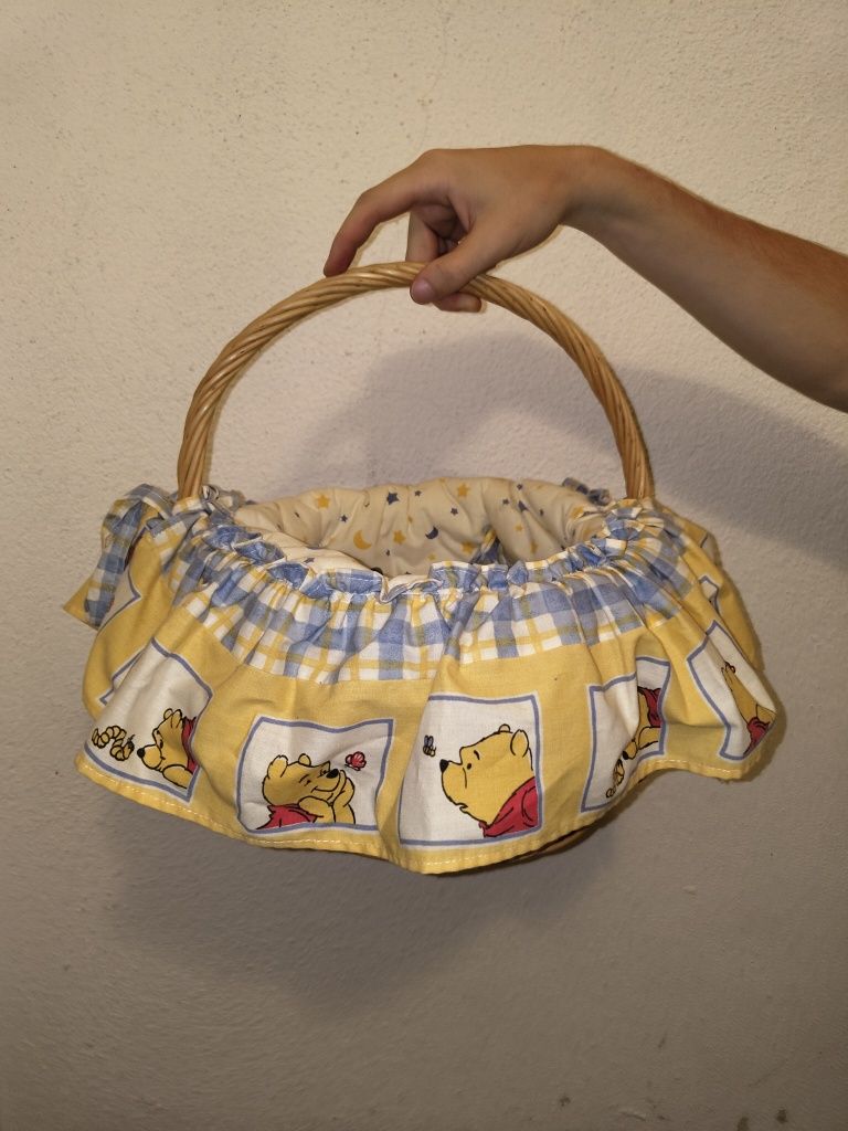 Cesta de utensílios de bebé