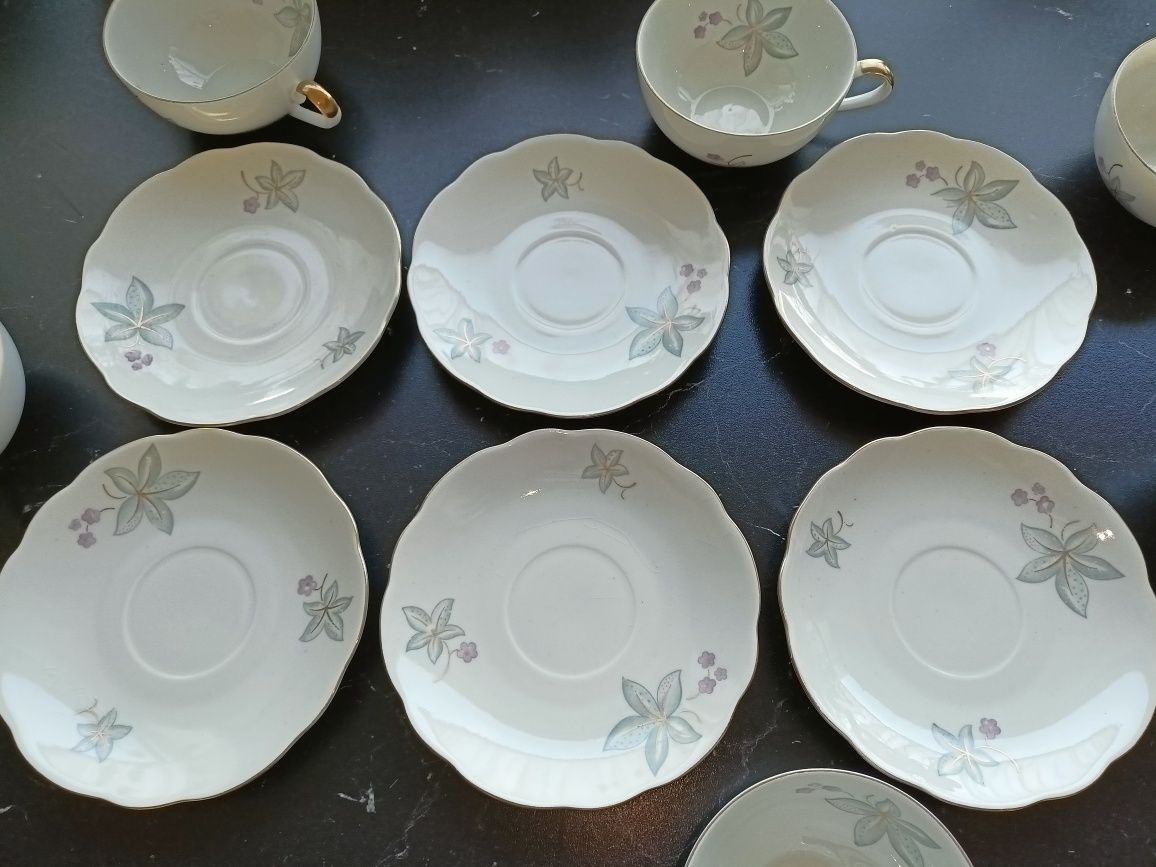 Komplet kawowy na 6 osób, filiżanki i spodki, porcelana