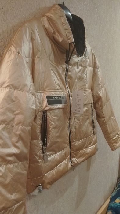 Жіноча зимова куртка, рожеве золото, нова