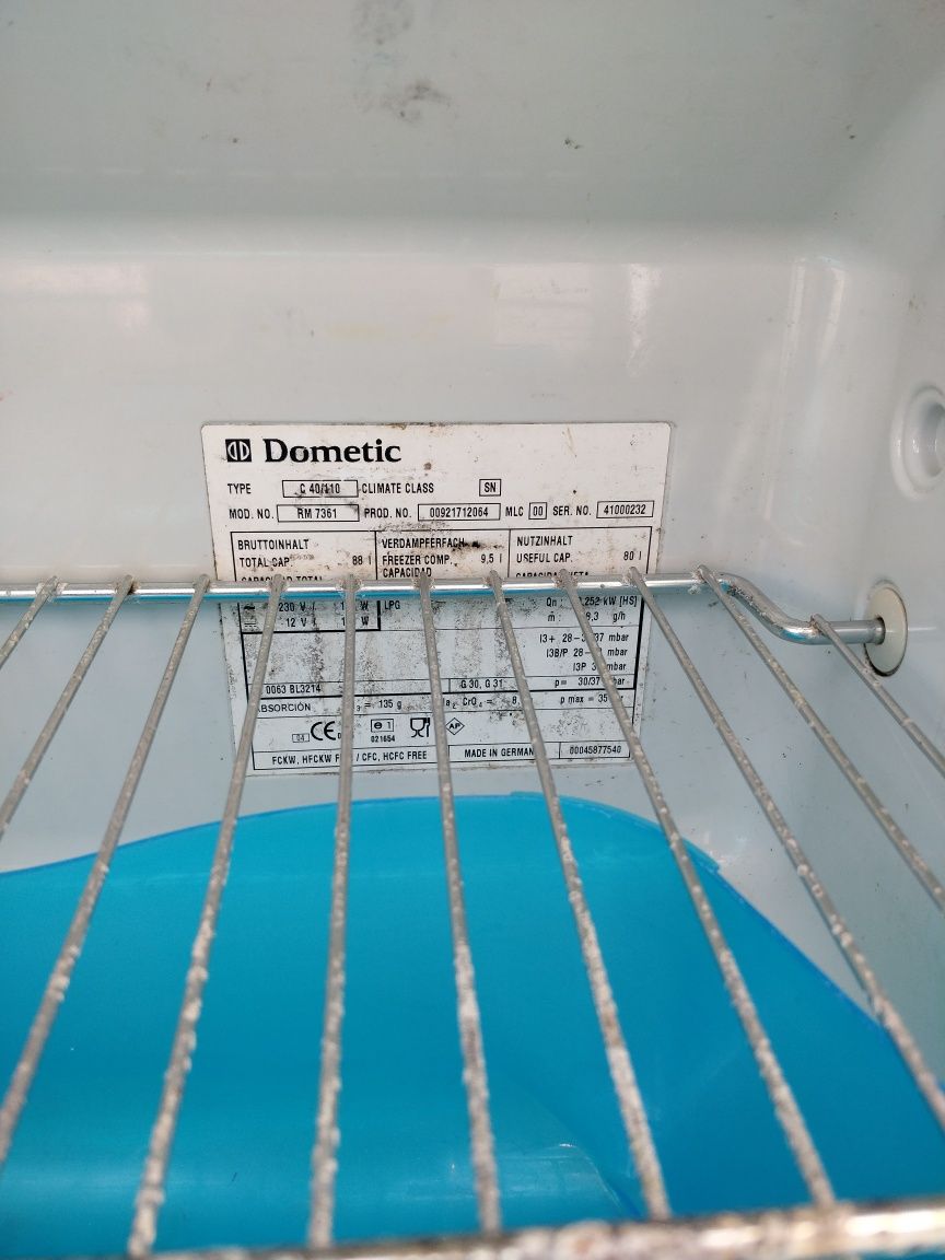 Frigorífico Trivalente Dometic RM 7361 – 88L