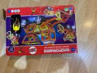 Tipo lego magnetico (tema construcao)