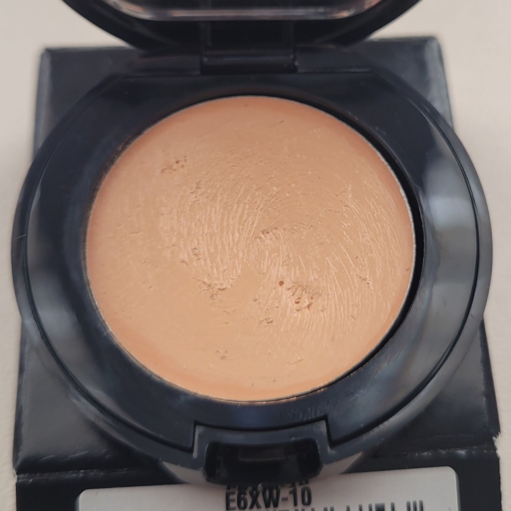 Korektor korygujący pod oczy Bobbi Brown