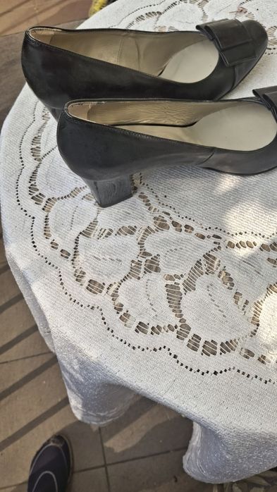 Czółenka skorzane rozmiar 40