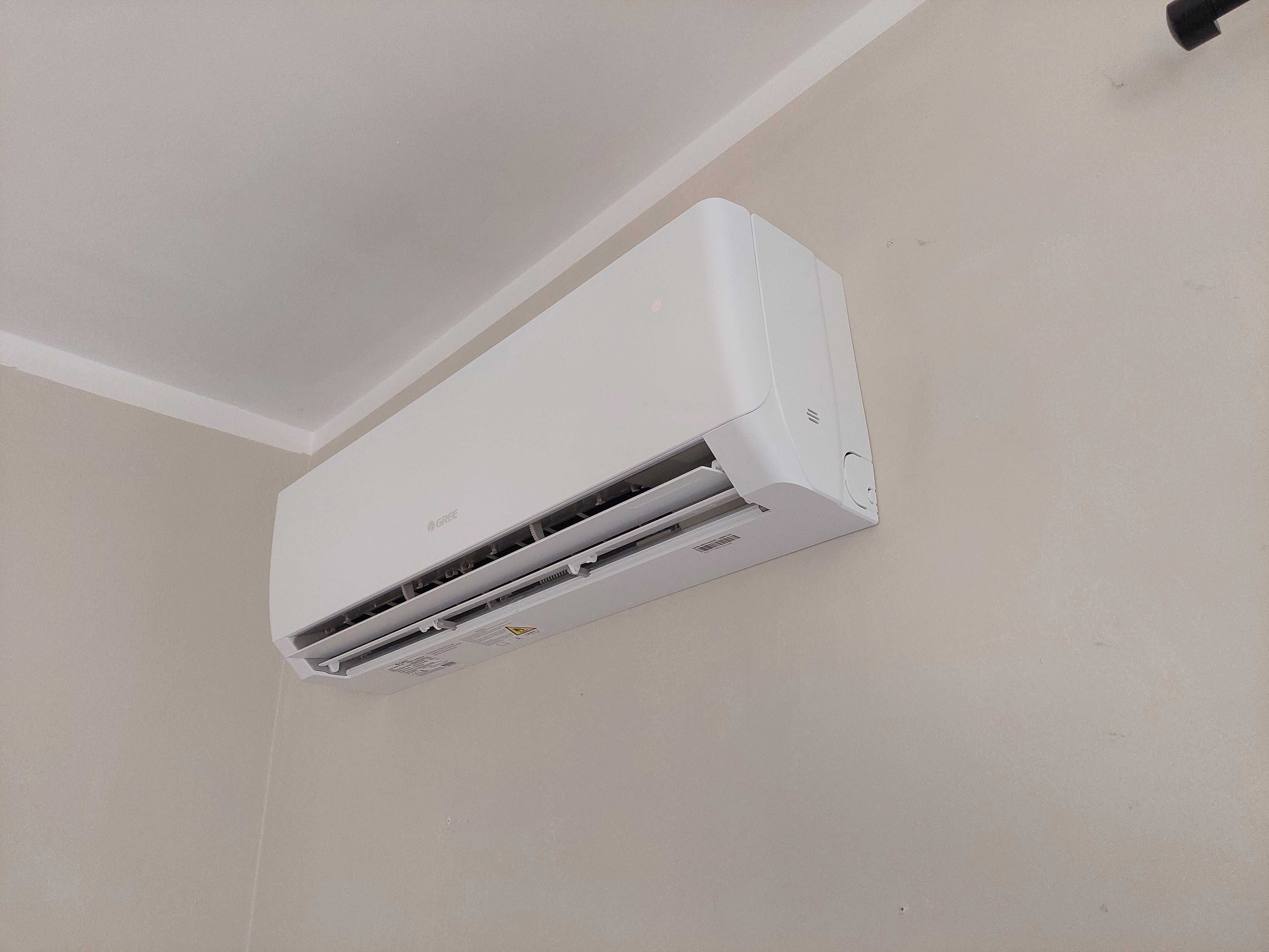 Klimatyzator Gree Pular Pro 2,7kW z montażem. White/Dark Do 30m2