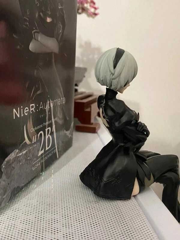 Figurka siedząca 2B NieR: Automata