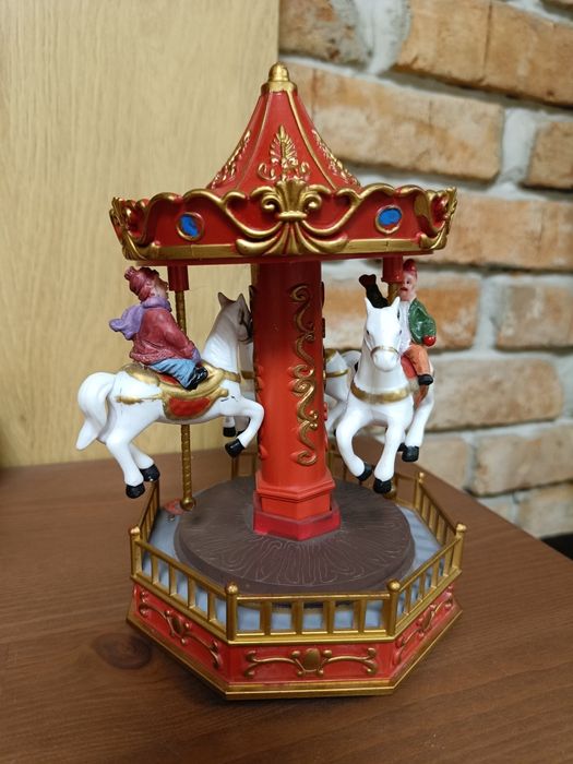 Świąteczna karuzela z muzyką