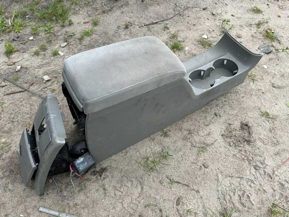 VW PASSAT B5 FL Podlokietnik tunel środkowy jasny EUROPA / wysylka