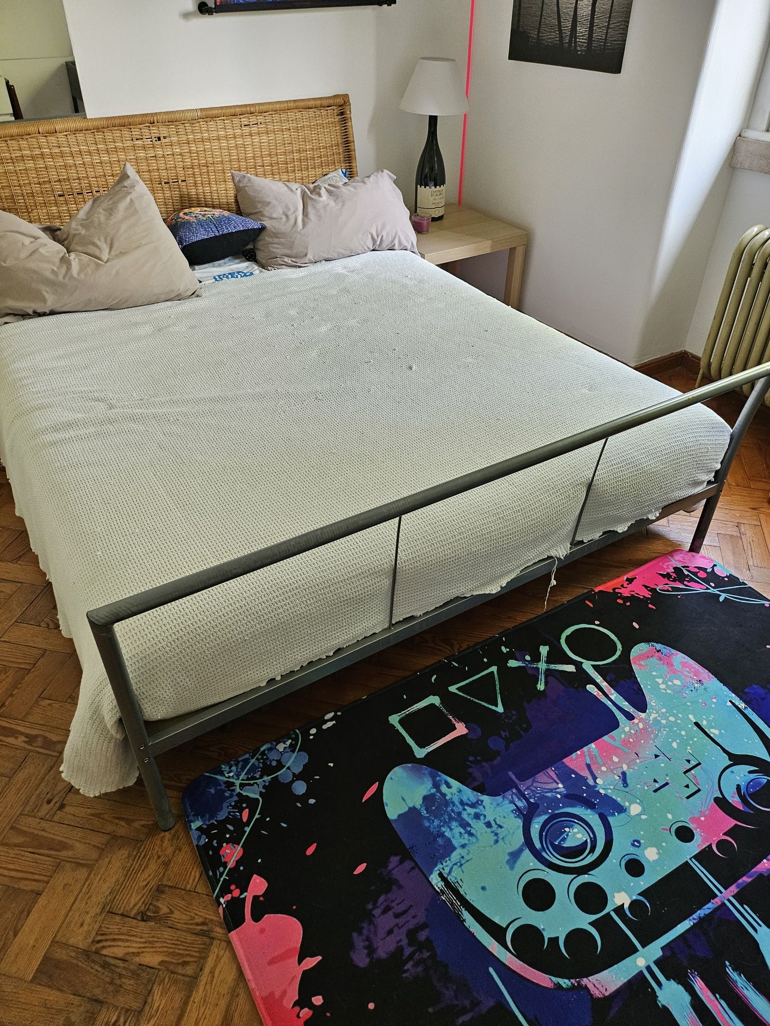 Cama casal ikea 1,60 x 2,0.