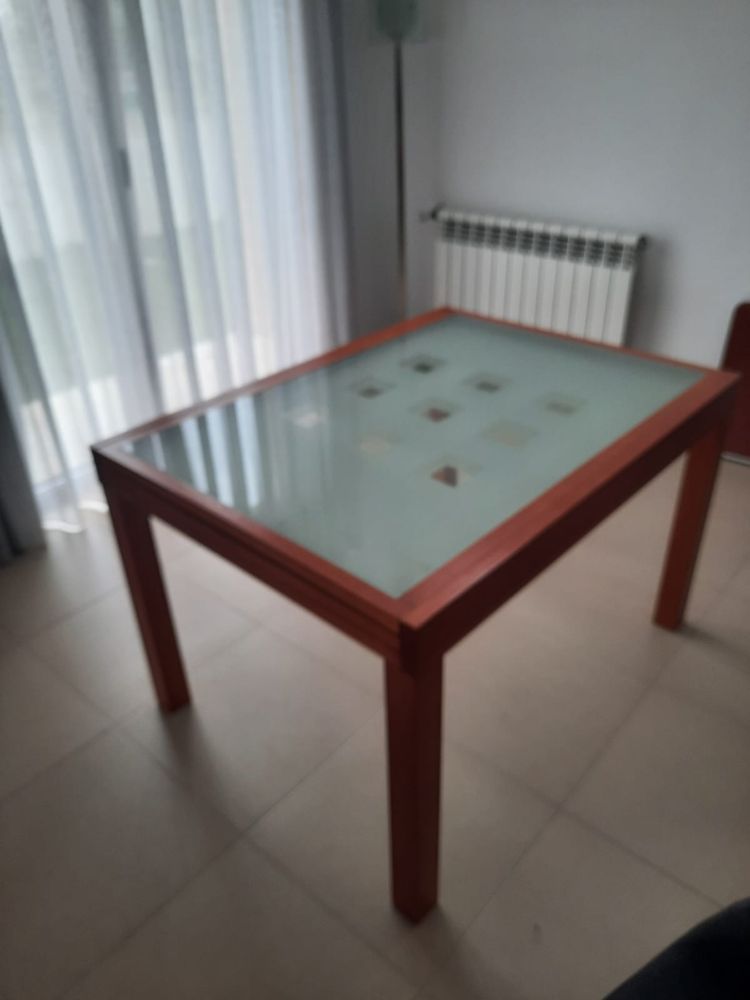 Mesa de Jantar em ótimo estado