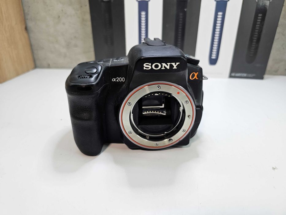 Фотоапарат Sony Alpha DSLR-A200