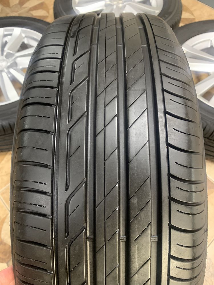 Диски R17 5/114.3 ET46 з шинами 215/60/17 Bridgestone