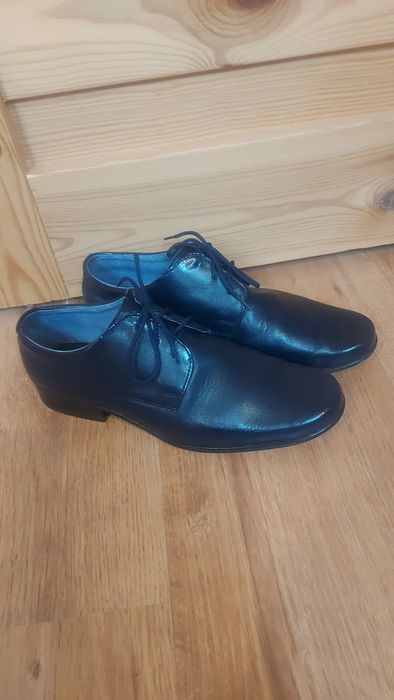 Buty  dla chlopca rozm. 36
