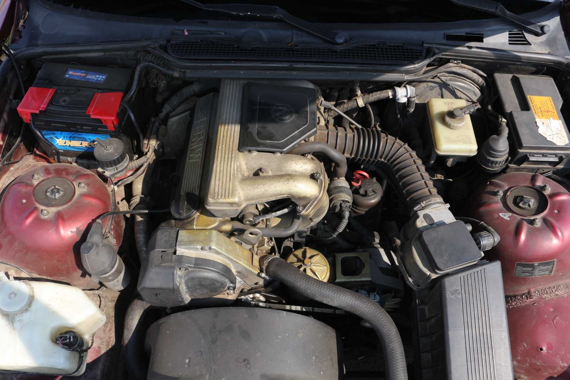 BMW E36 318i sedan