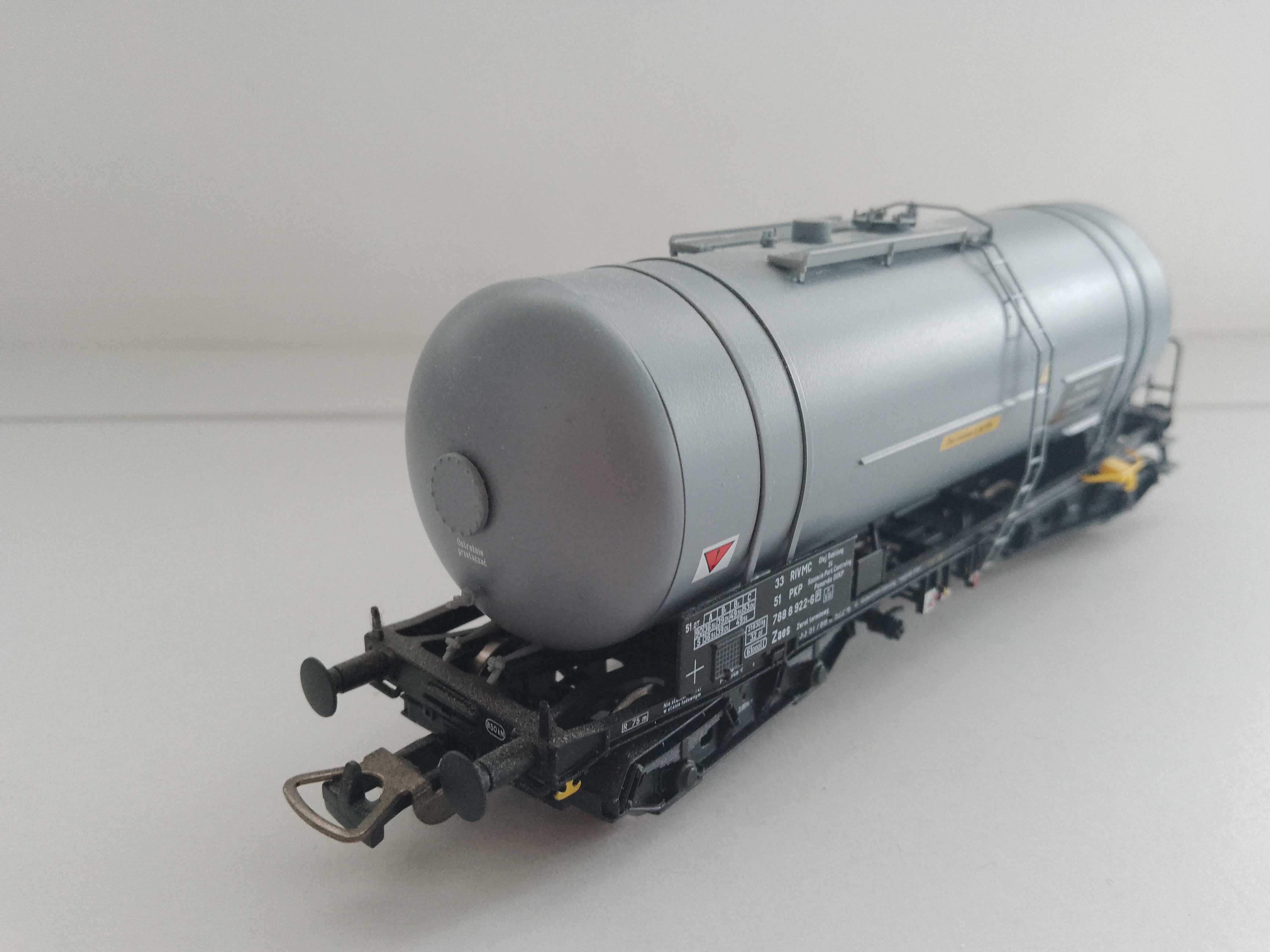 wagon cysterna piko