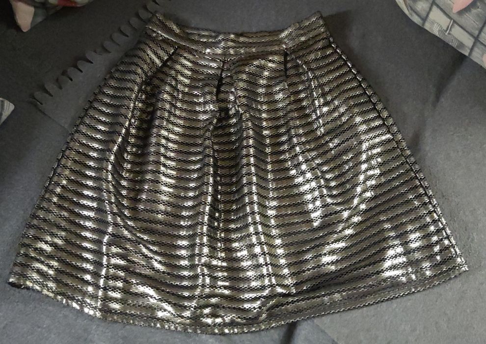 Nowa spódniczka czarno-złota