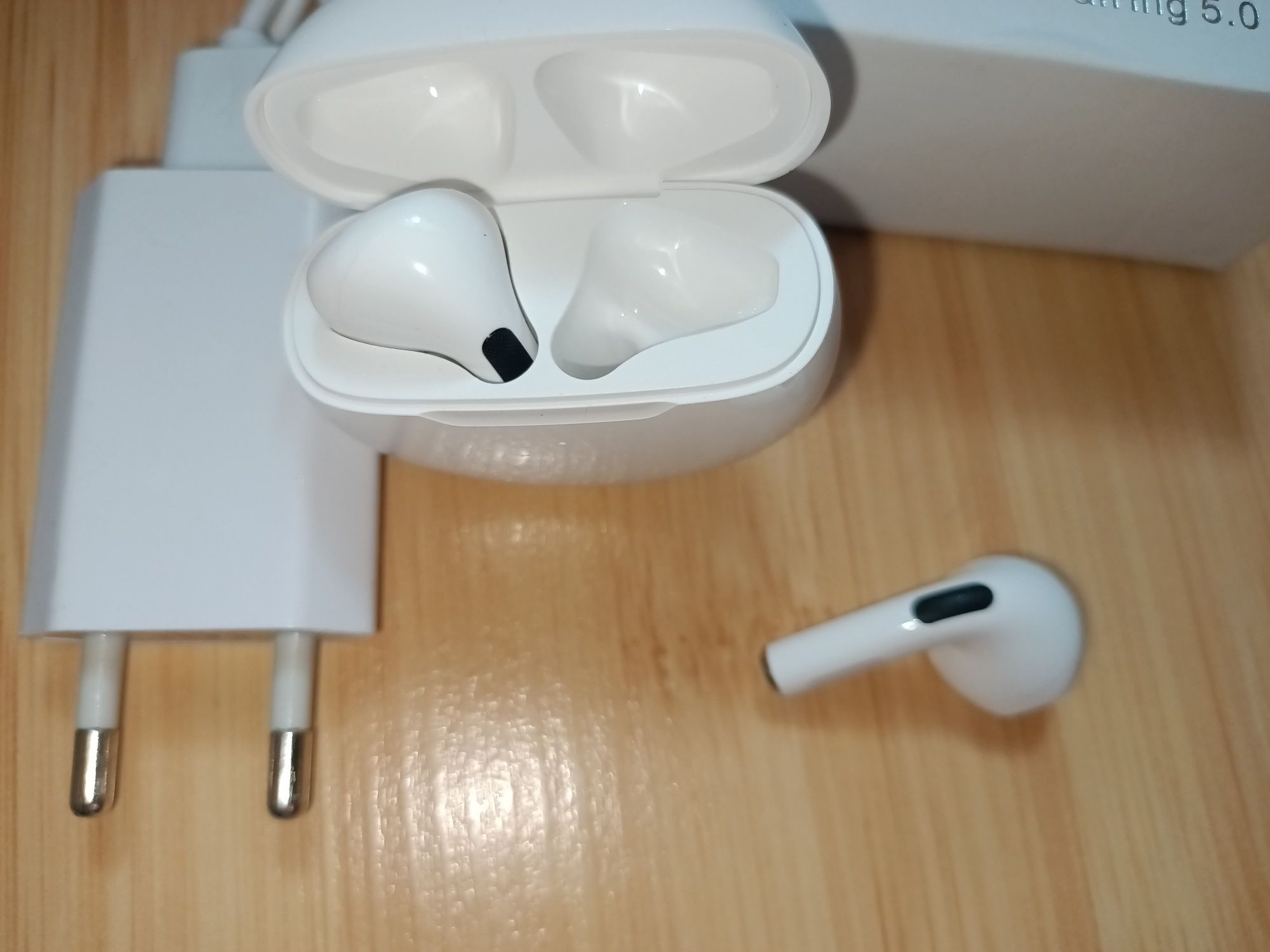 Навушники блютуз в стилі Airpods