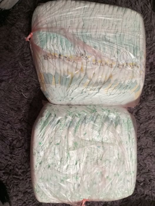 Лот памперсів дитячих6 Nutmeg 25шт, Fred &flo 30шт