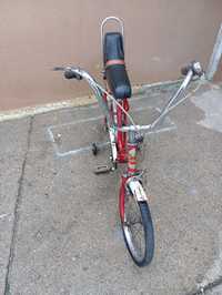 Bicicleta antiga de criança