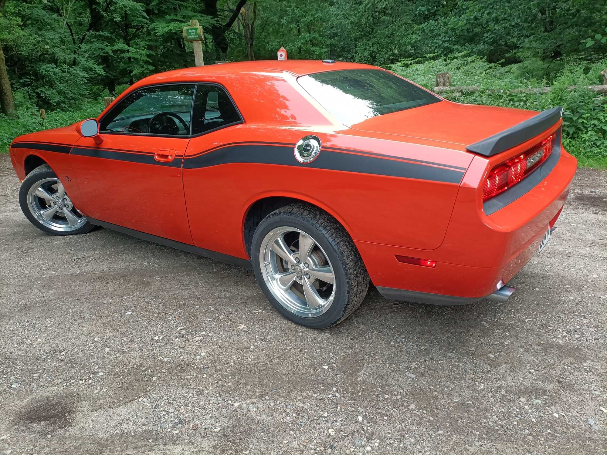 Dodge challenger 5,7 HEMI,V8