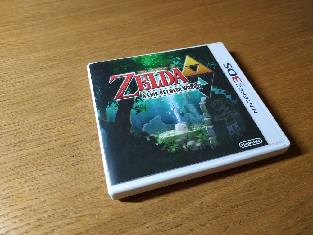 The Legend of Zelda: a Link between Worlds