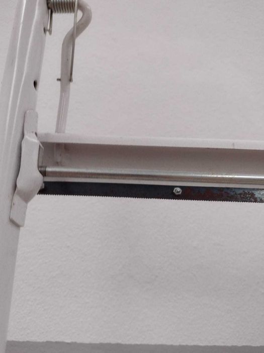 Suporte metálico para rolos de papel ou bobines