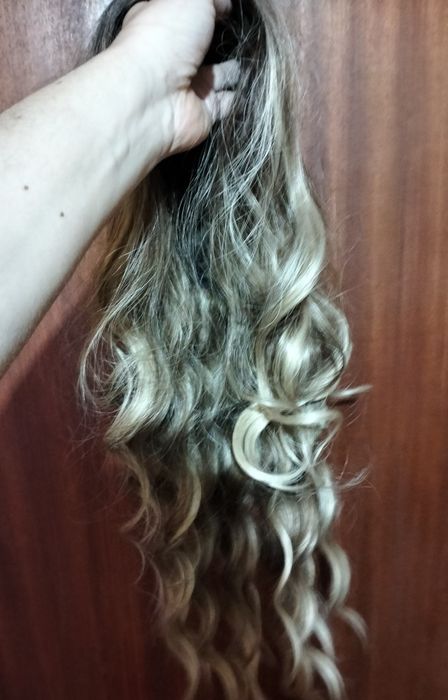Peruca de cabelo loiro