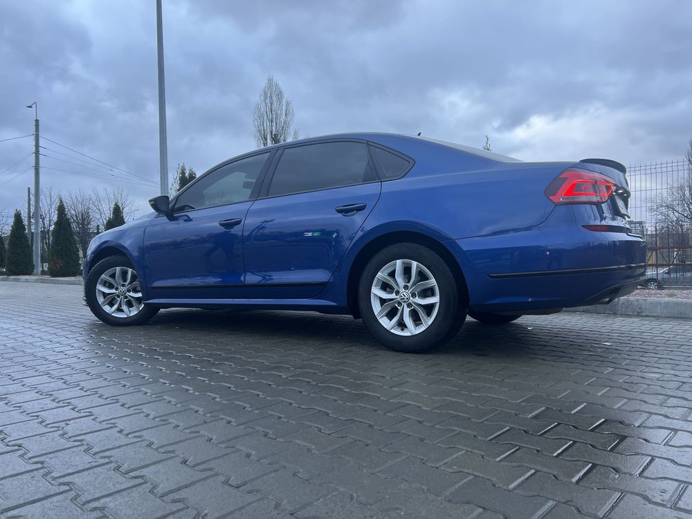 Продам Volkswagen Passat 2016 1.8