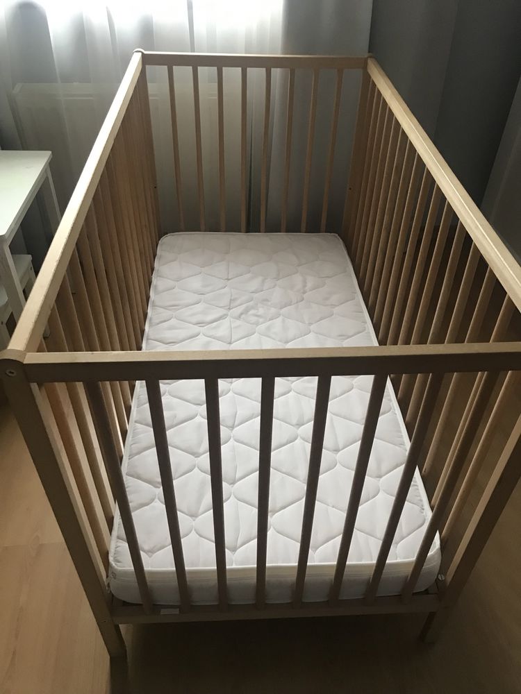 Łóżko dziecięce IKEA + materac , buk 120x60