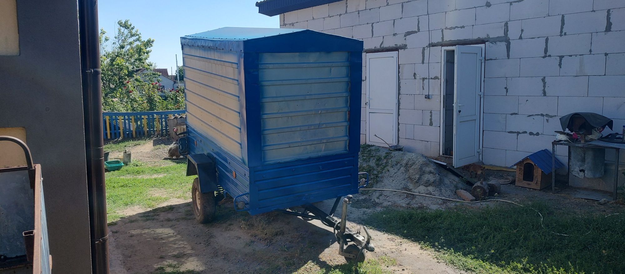 Продам прицеп в гарному стані з будкою
